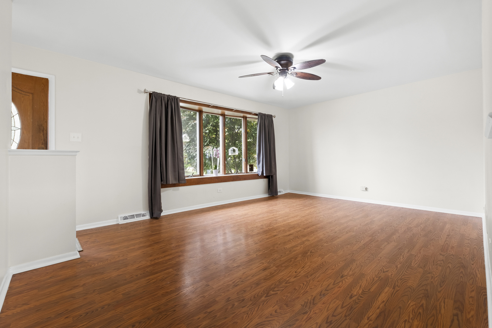 7707 S Oketo Avenue Property Photo 11