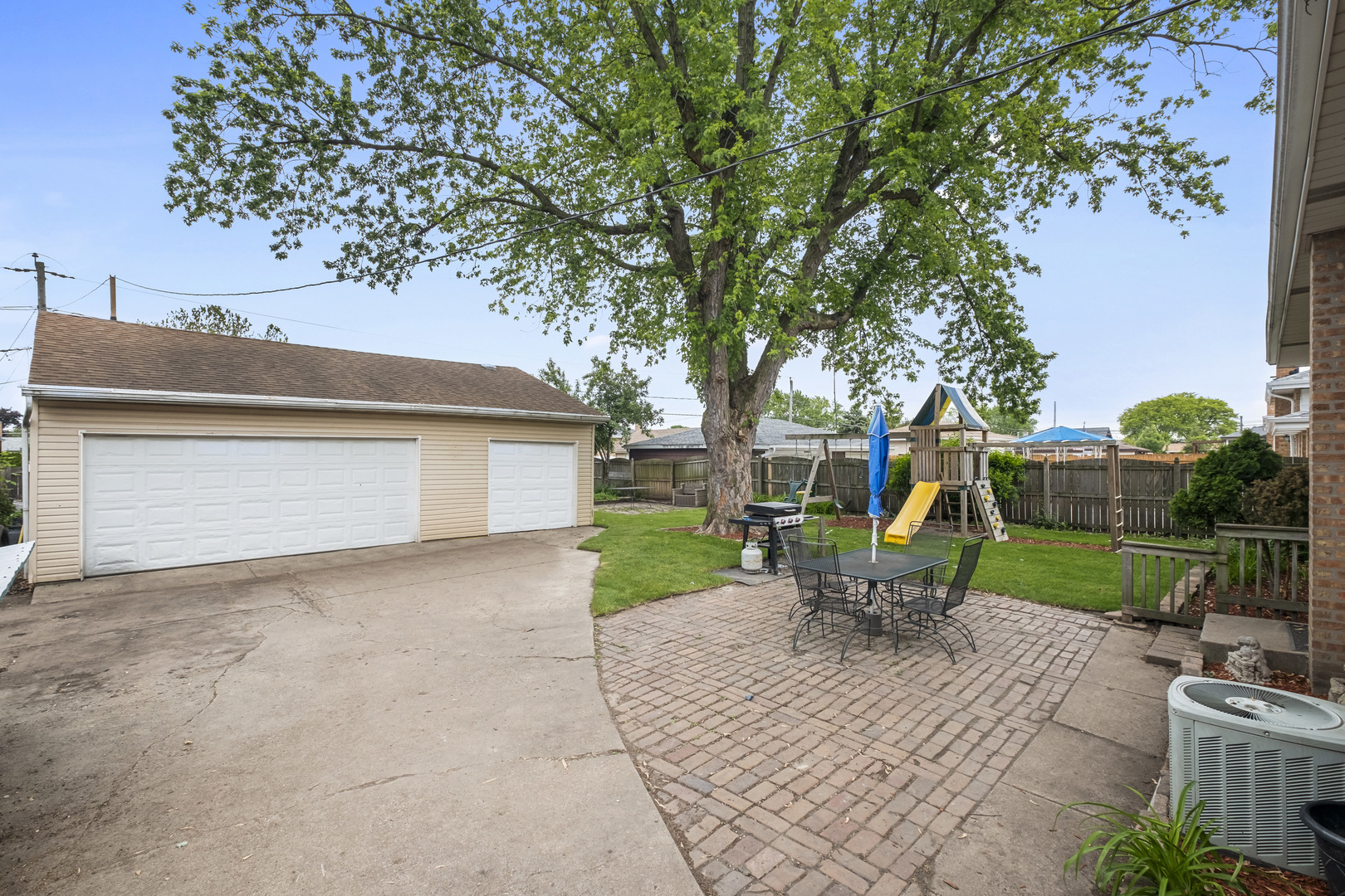 7707 S Oketo Avenue Property Photo 34