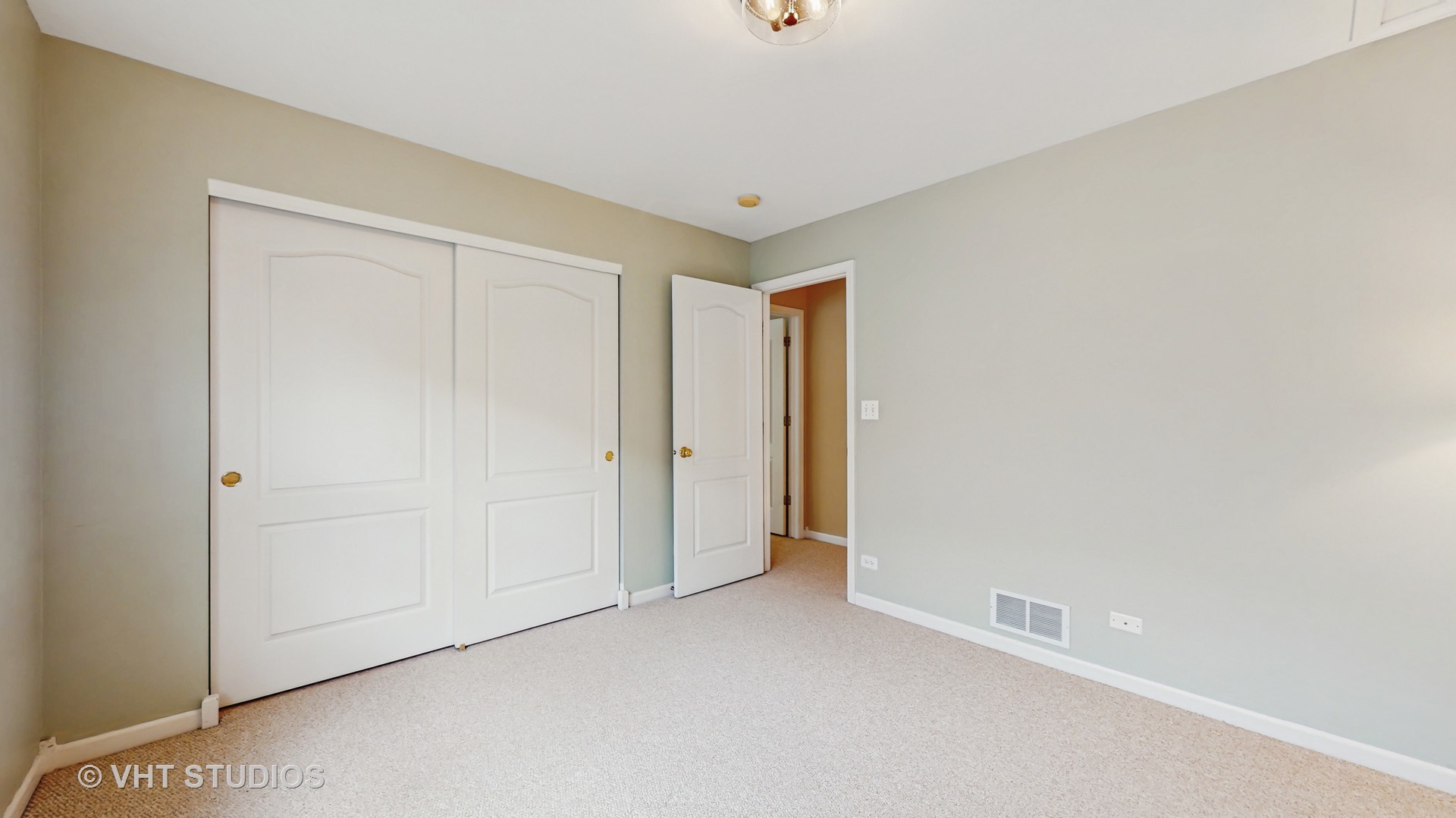 296 Huron Street Property Photo 31