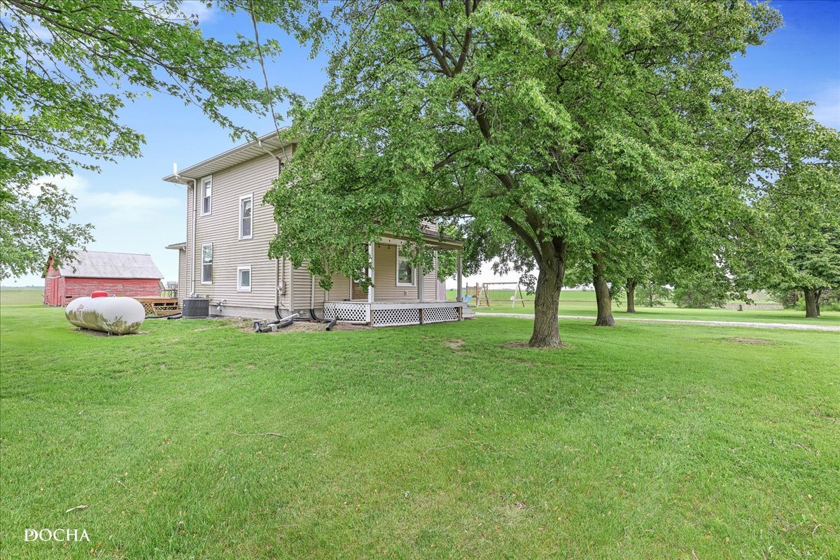 32900 N 2000 East Road Property Photo 3