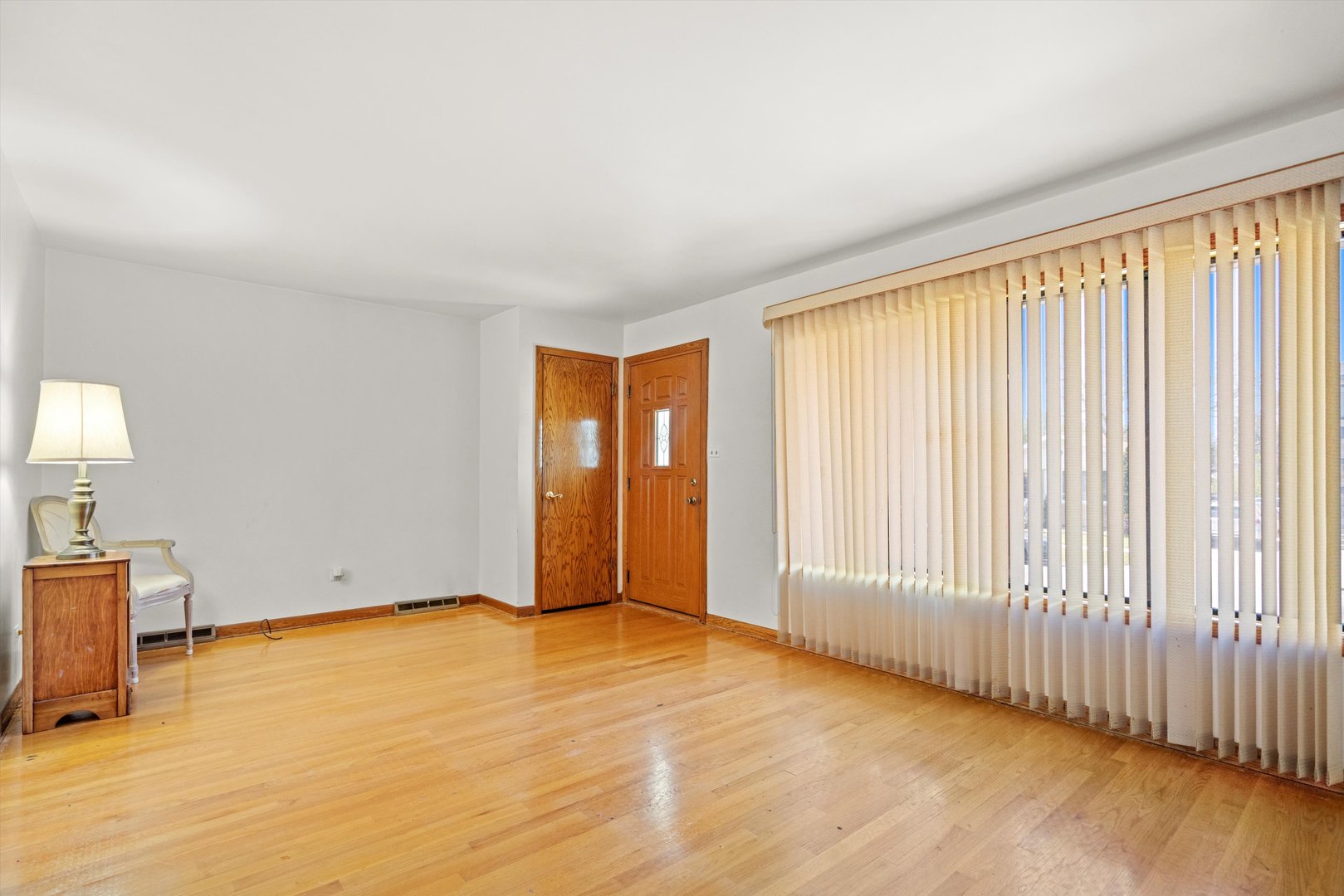5839 S Newland Avenue Property Photo 5
