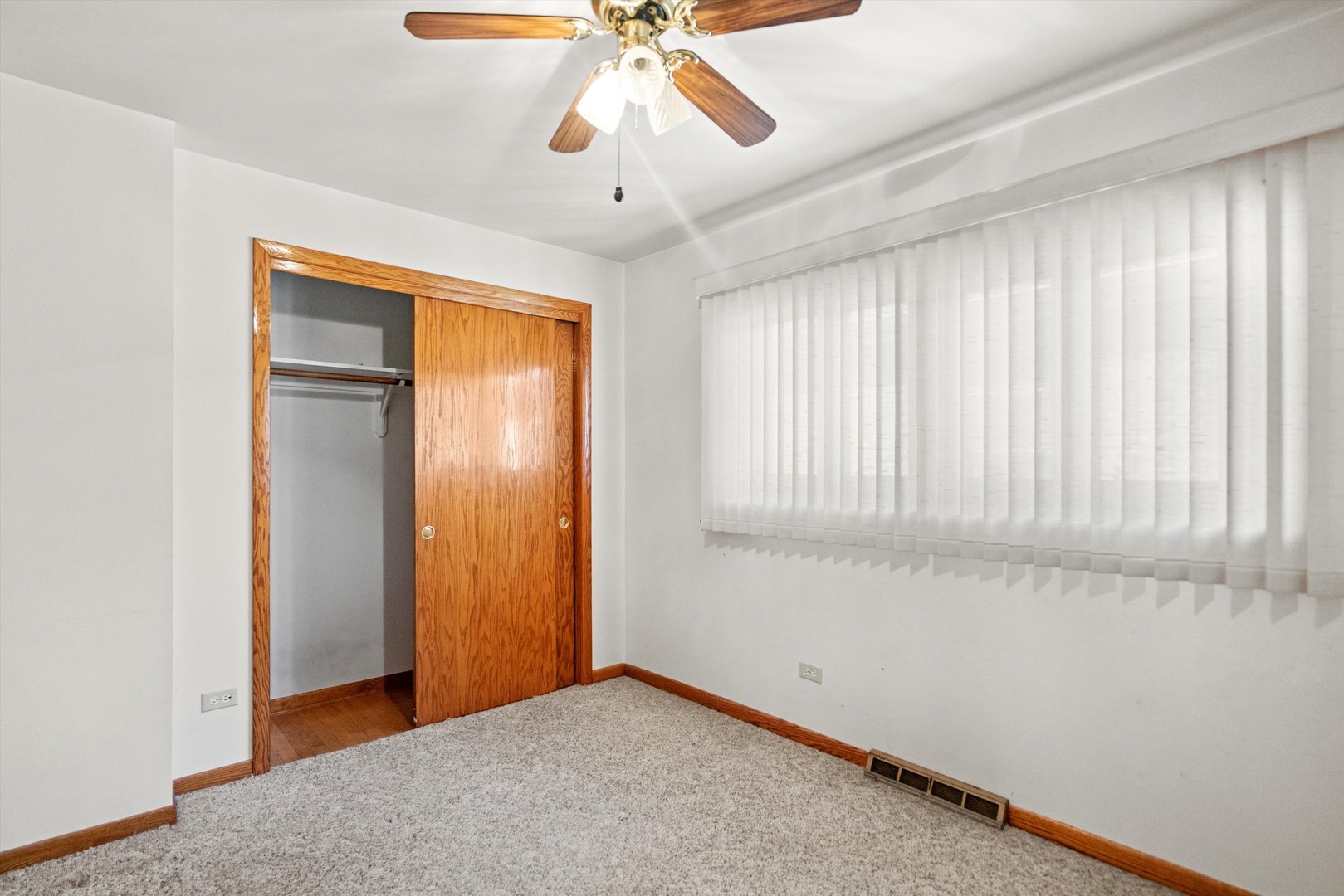 5839 S Newland Avenue Property Photo 10