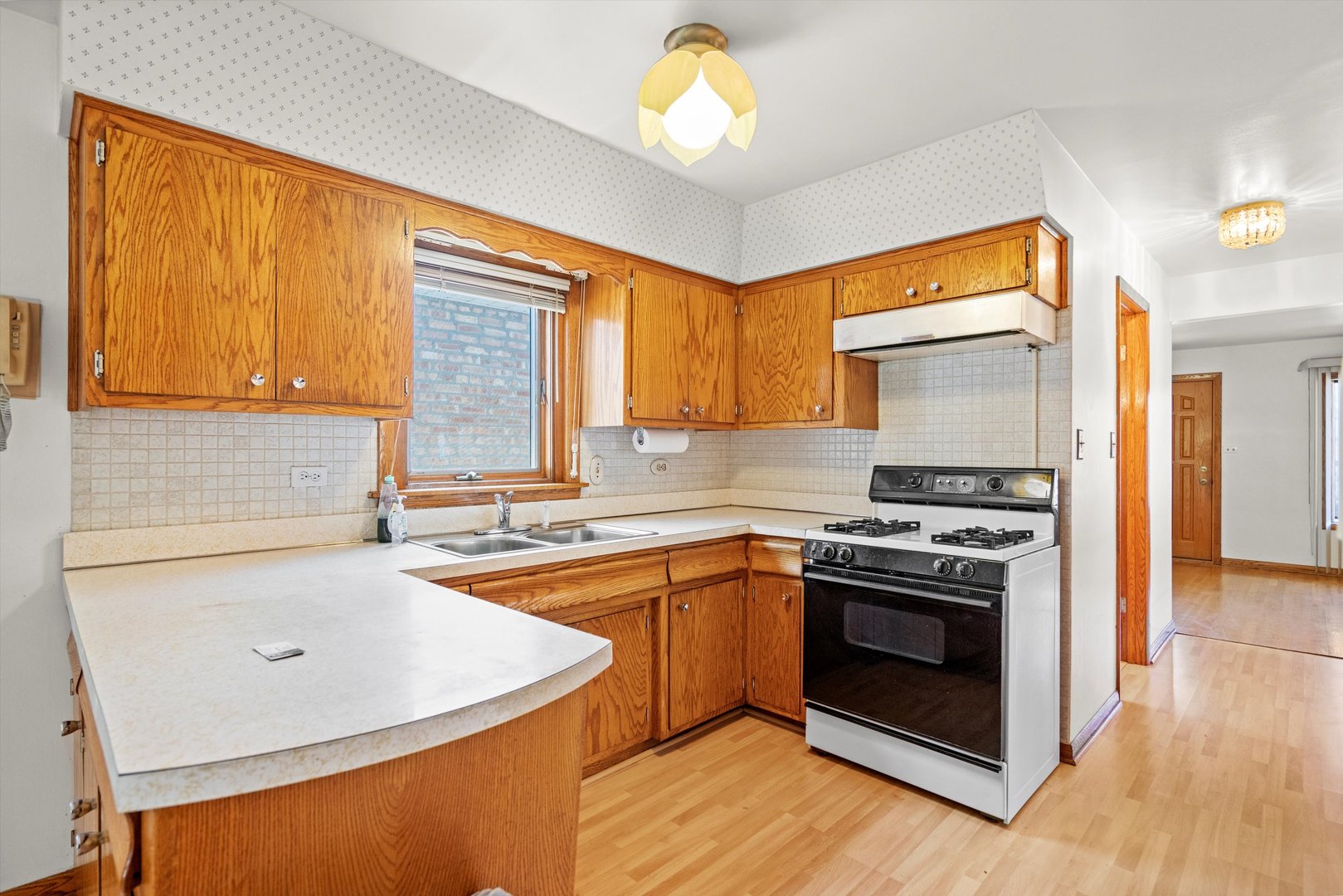 5839 S Newland Avenue Property Photo 13