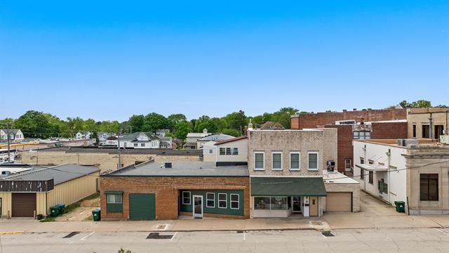 701 W Oregon(3Properties) Property Photo 1