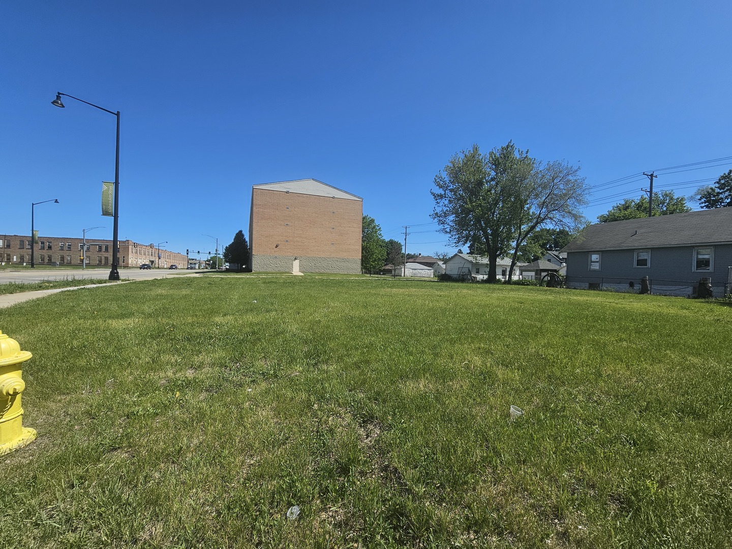 2134 Kishwaukee Street Property Photo 1