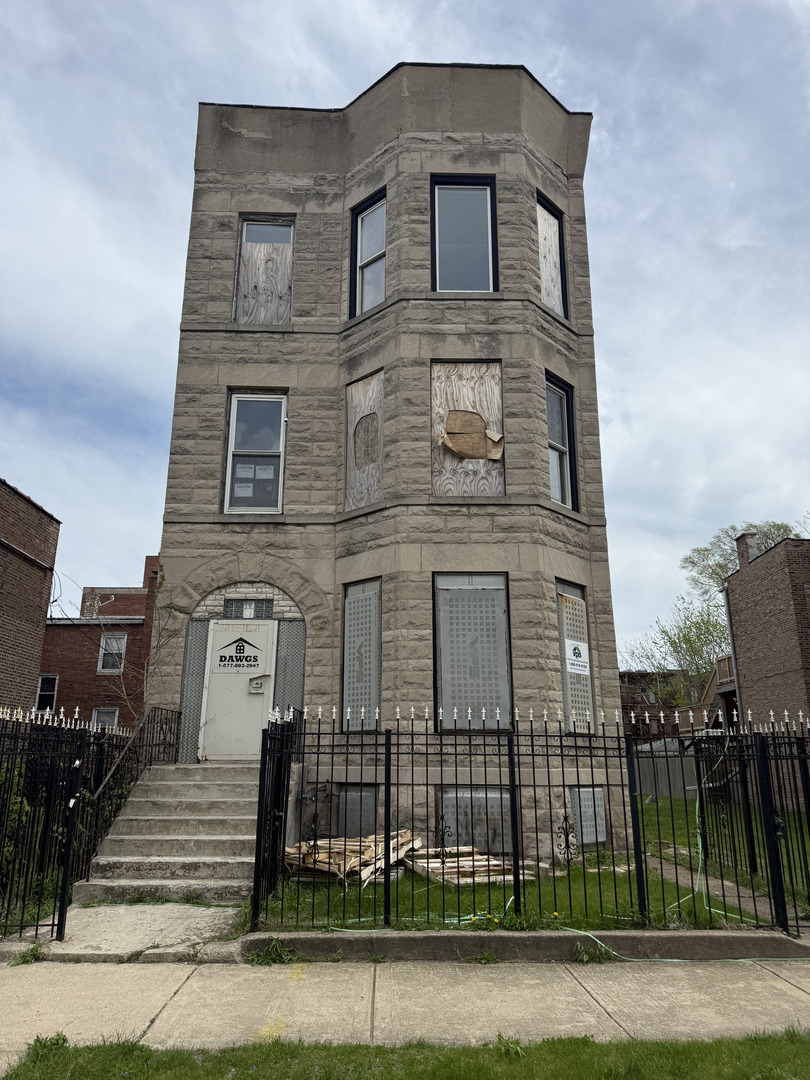 5813 S Wabash Avenue Property Photo 1