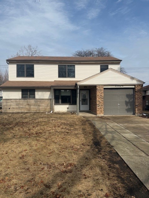 674 E Algonquin Road Property Photo 1