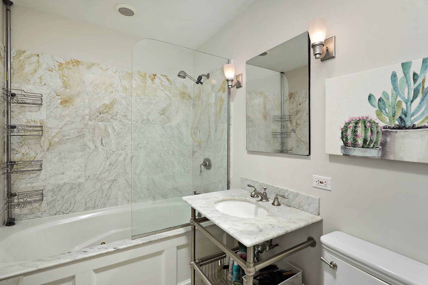 2230 N Kenmore Avenue 2 Property Photo 13