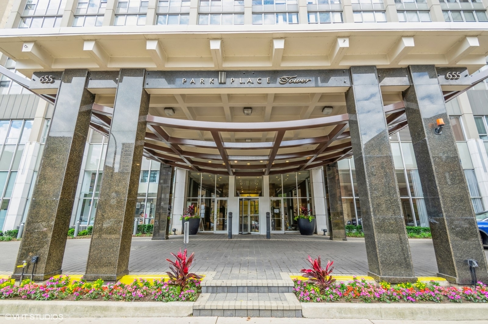 655 W Irving Park Road 2713 Property Photo 1