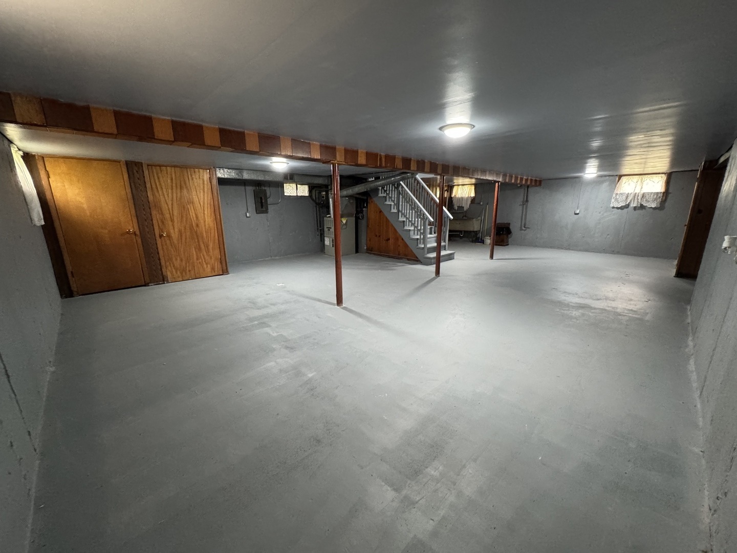 15600 Lawndale Avenue Property Photo 7