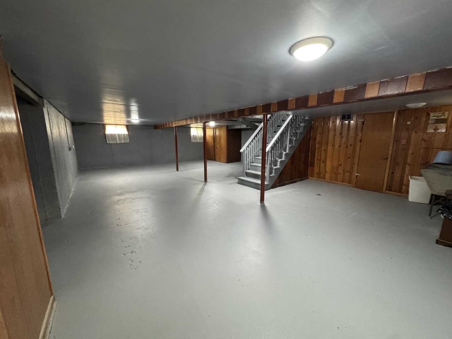 15600 Lawndale Avenue Property Photo 8