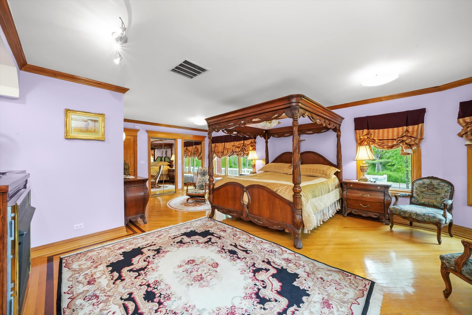 300 N Bradley Rd Property Photo 15