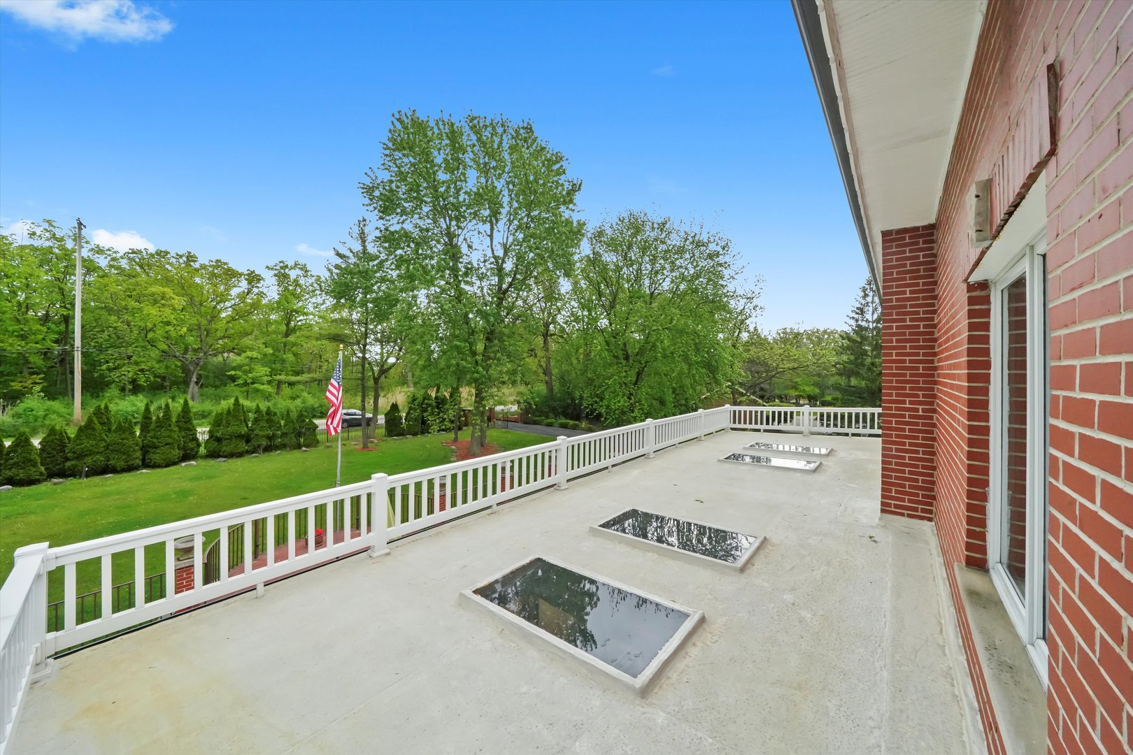 300 N Bradley Rd Property Photo 38