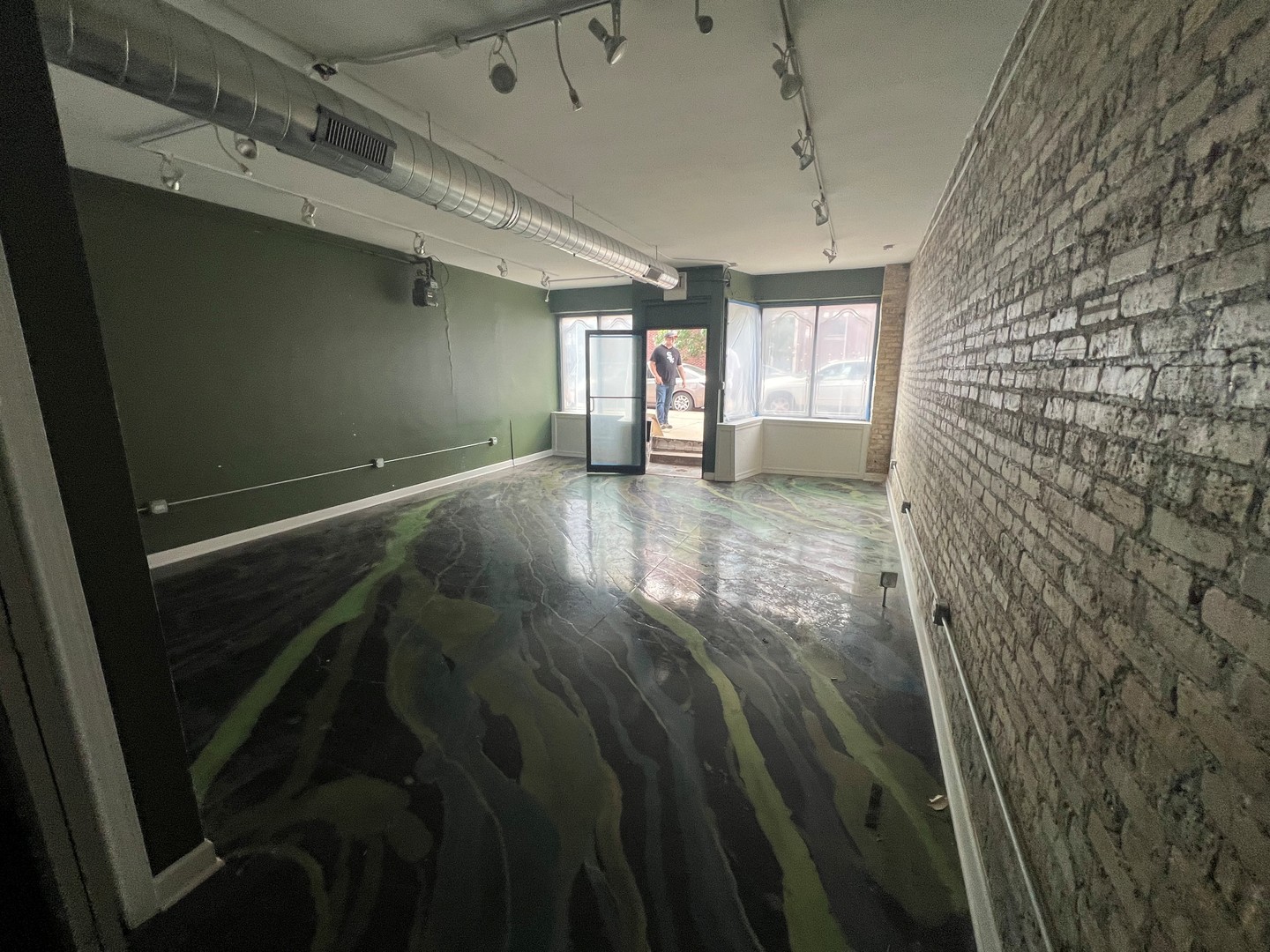 5632-52 N Clark Street 5646 Property Photo 17