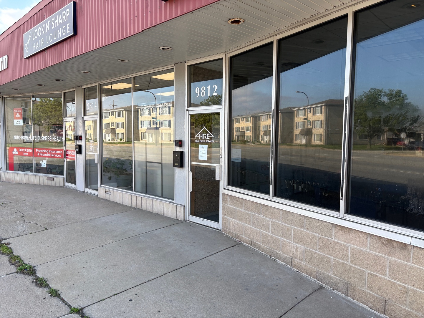 9812 S Cicero Avenue Property Photo 1
