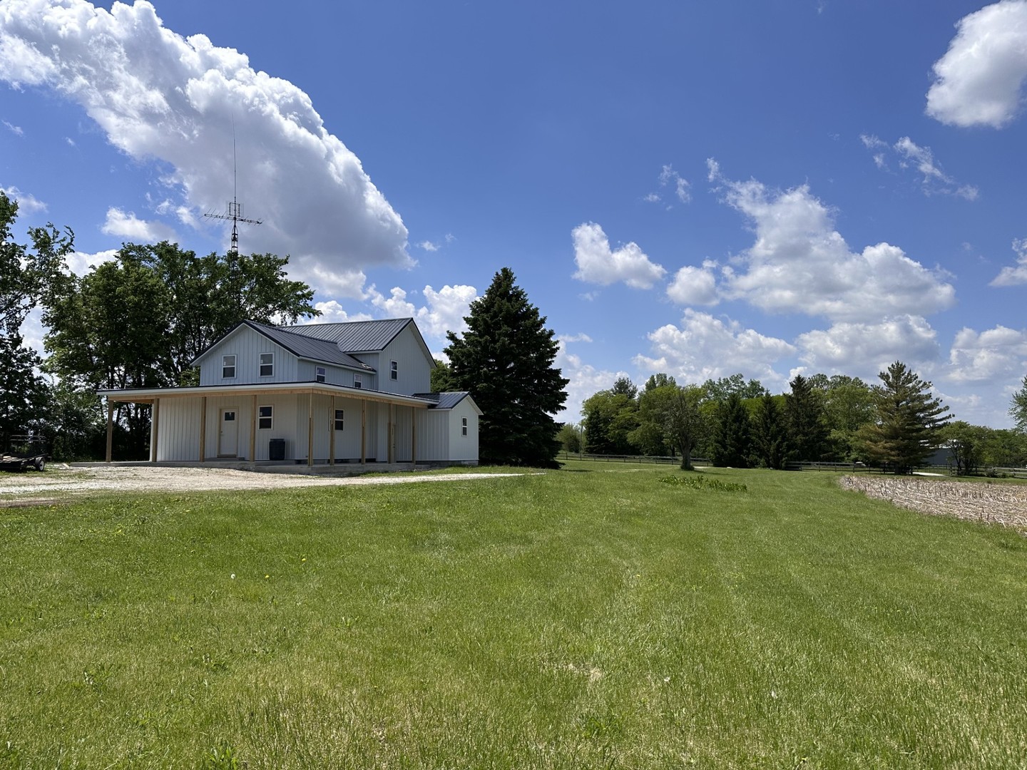 2452 E 350th Road