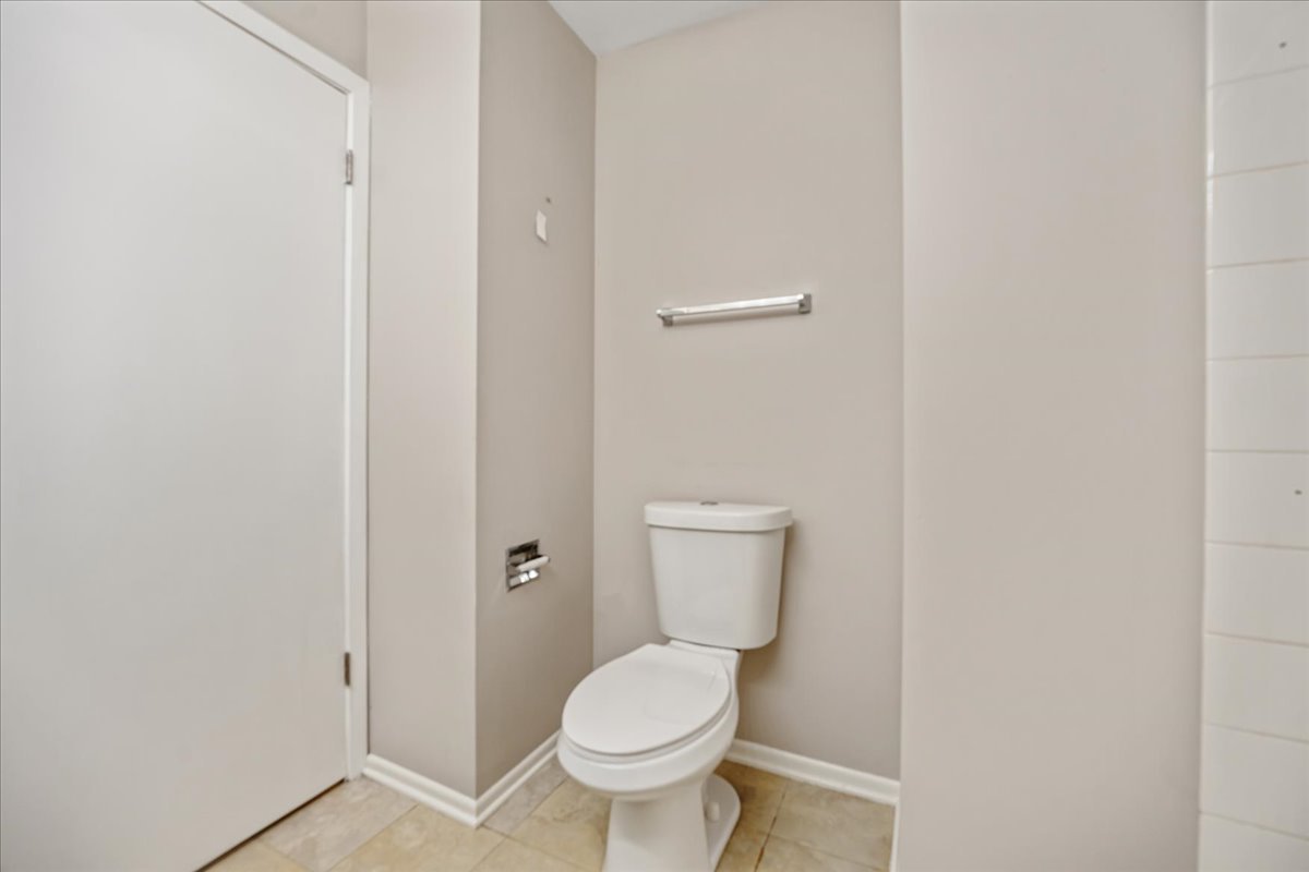 30w014 Willow Lane 1 Property Photo 21