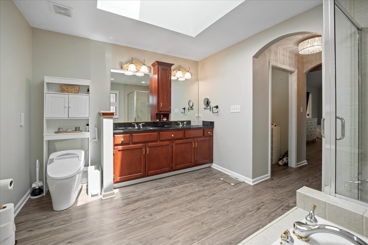 670 Leslie Court Property Photo 34