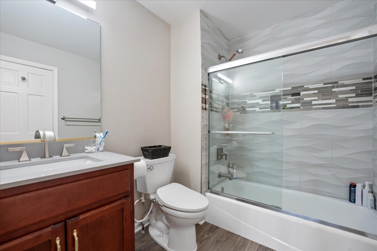 670 Leslie Court Property Photo 39