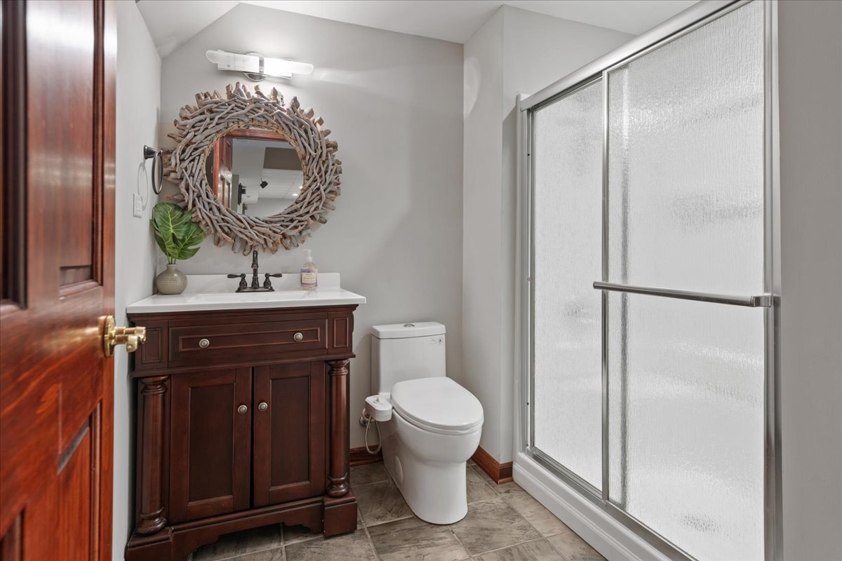 670 Leslie Court Property Photo 45