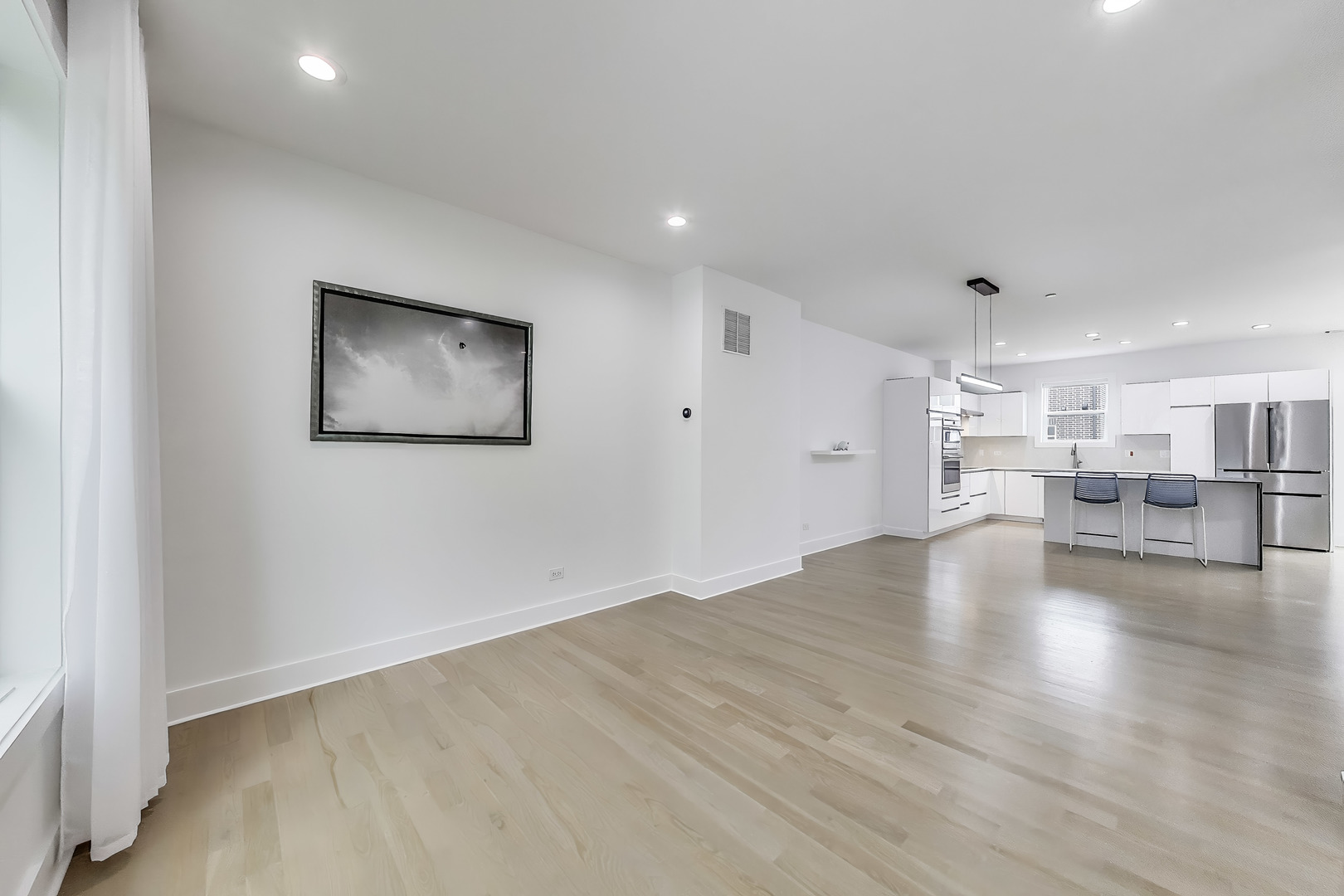 8127 Floral Ave Property Photo 11