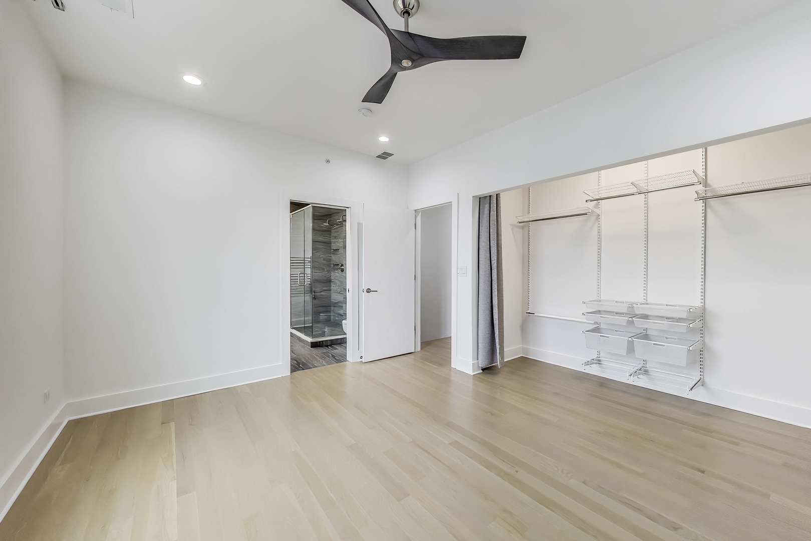 8127 Floral Ave Property Photo 23