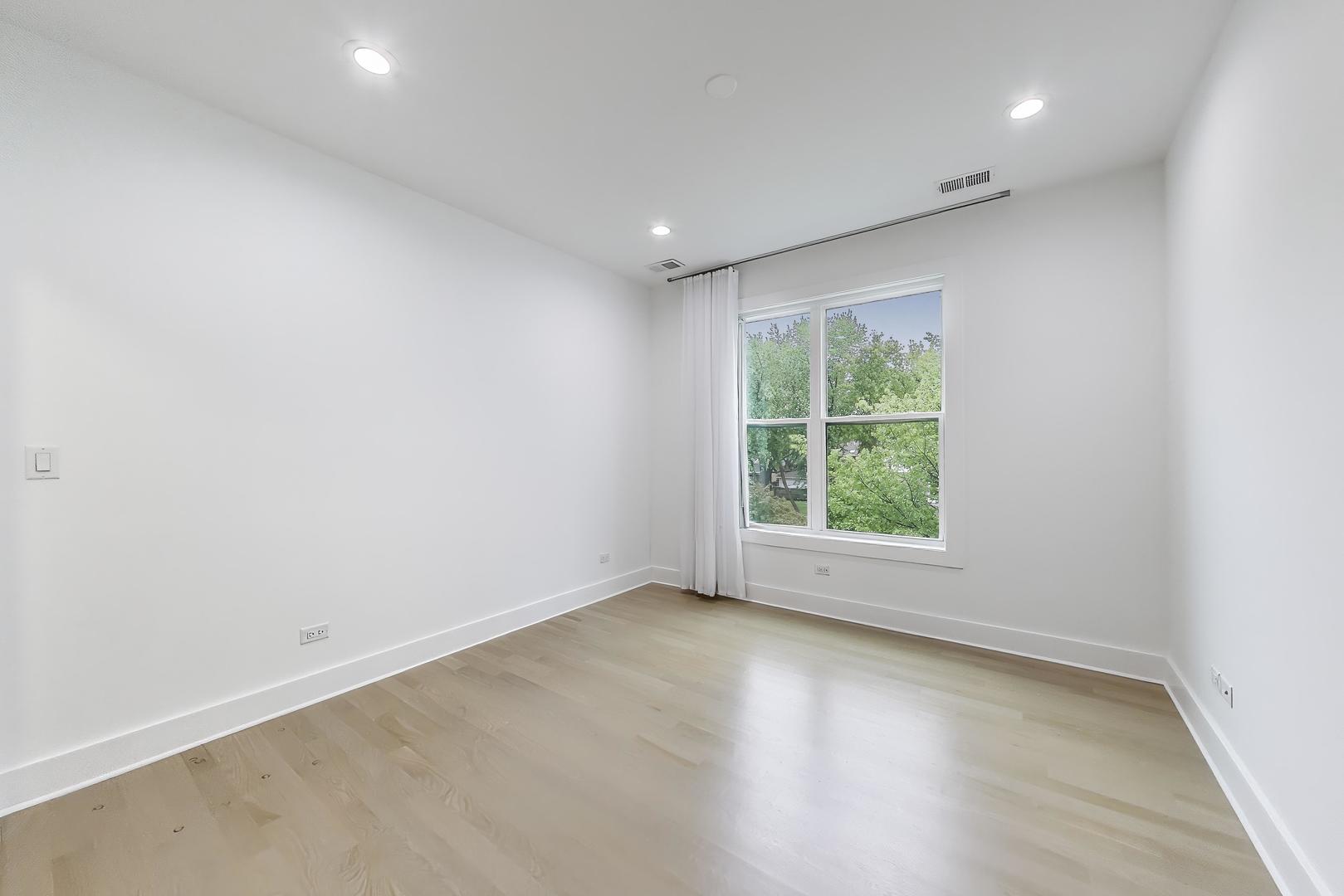 8127 Floral Ave Property Photo 31