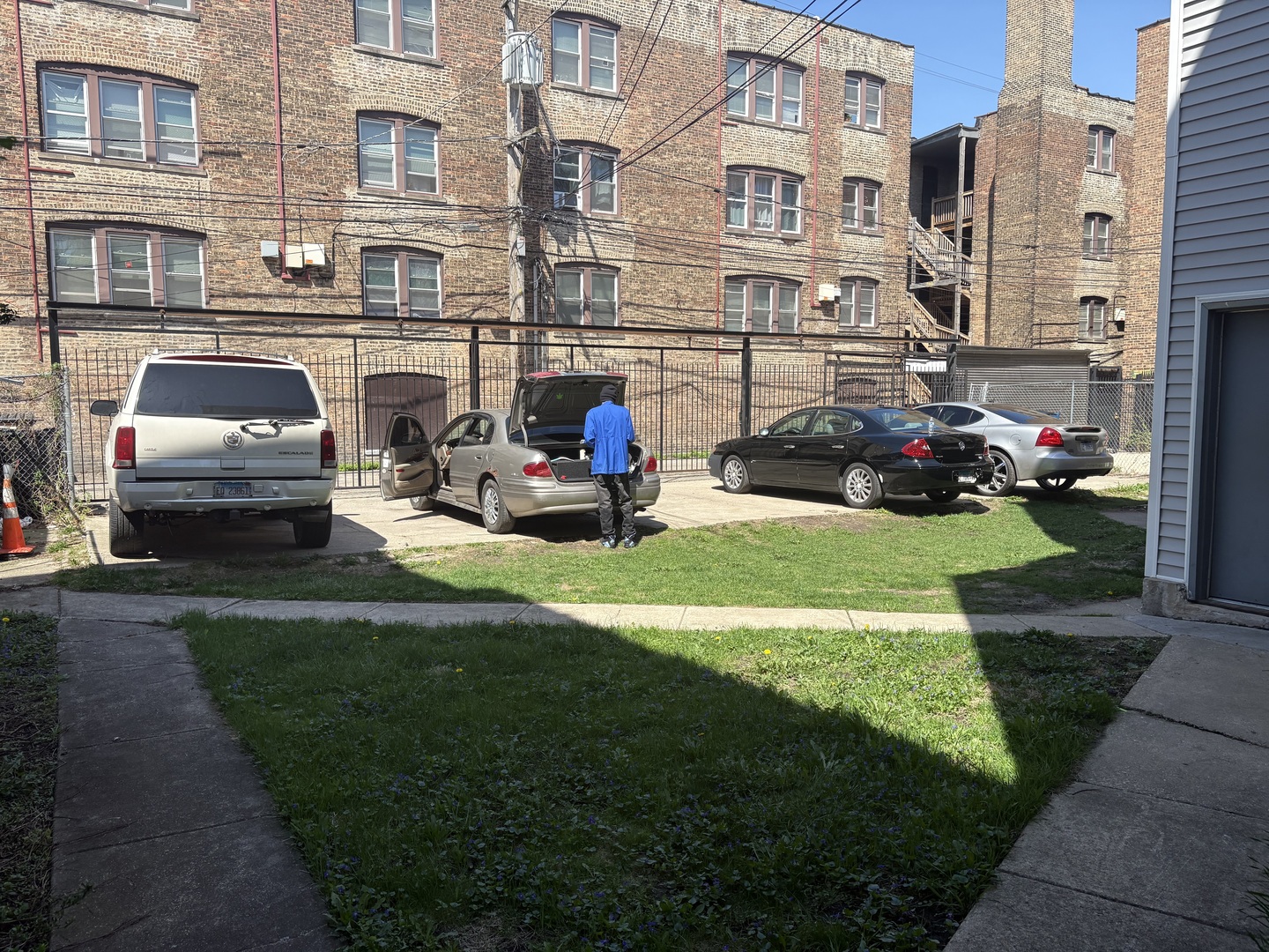 8118 S Ellis Ave Property Photo 5