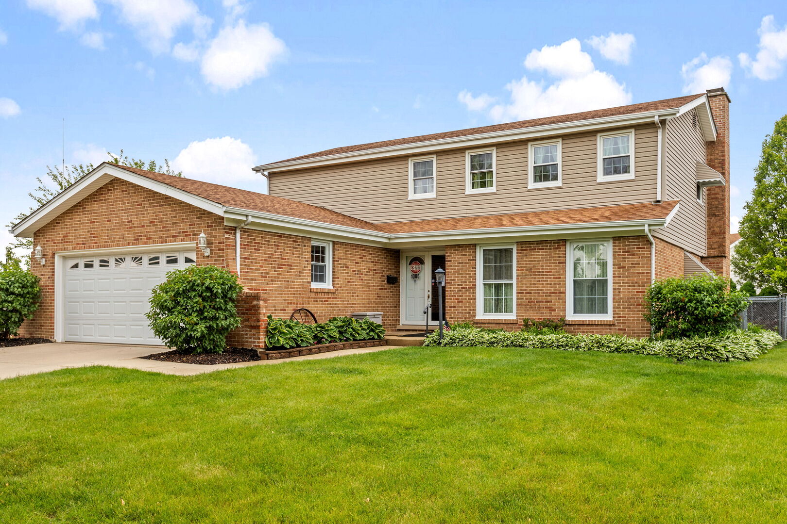 1006 E Cooper Drive Property Photo 1