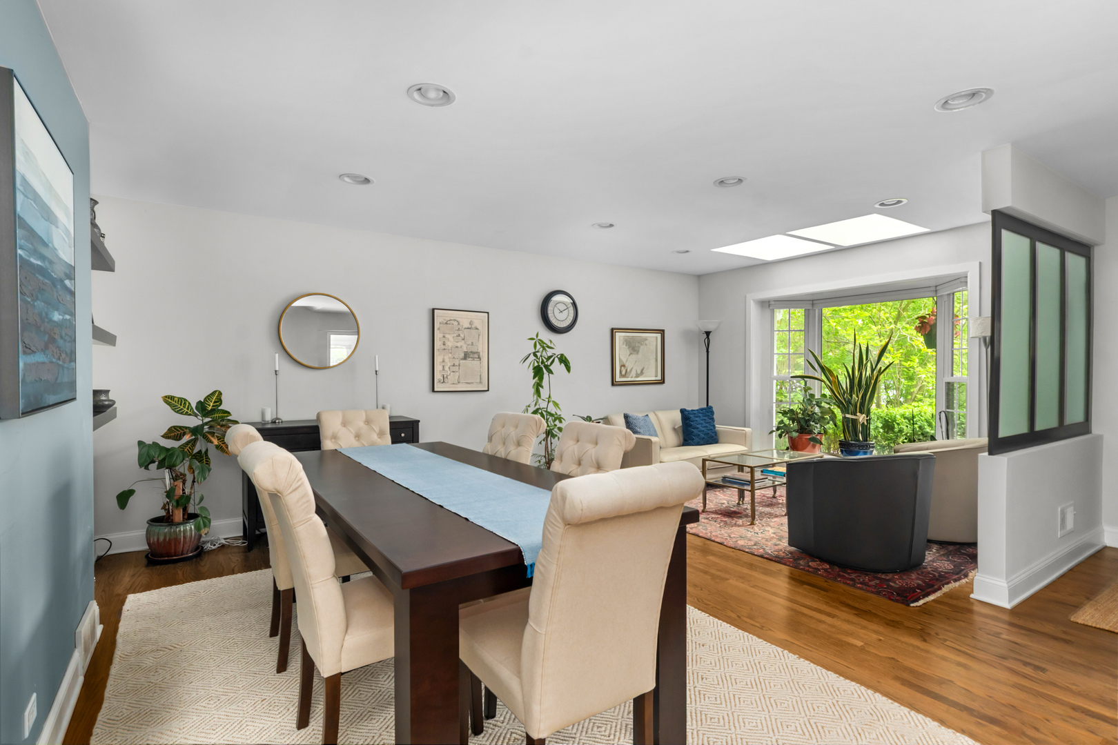 1101 Oak Street Property Photo 2