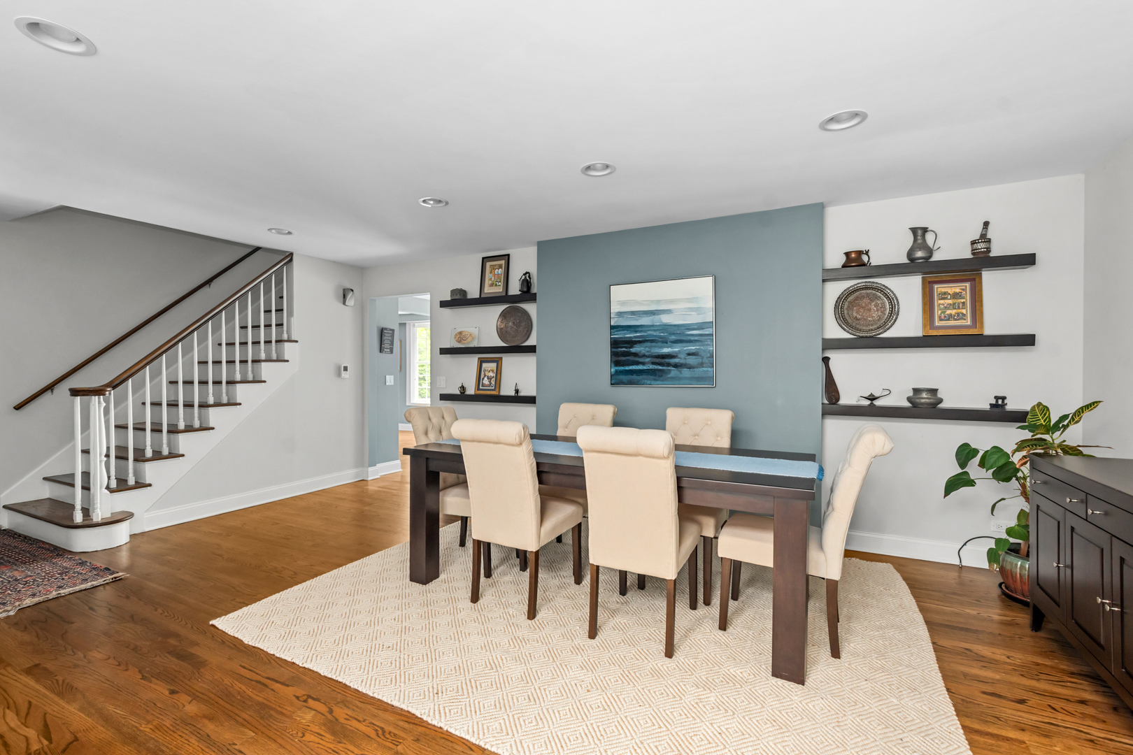 1101 Oak Street Property Photo 3