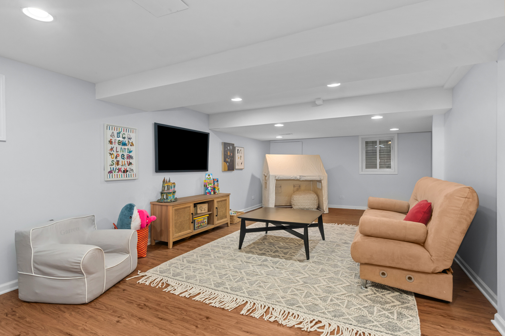 1101 Oak Street Property Photo 18