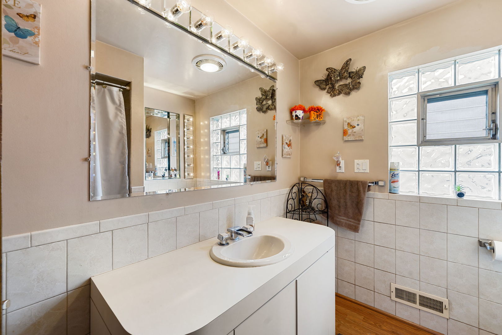 5706 N New Hampshire Avenue Property Photo 17
