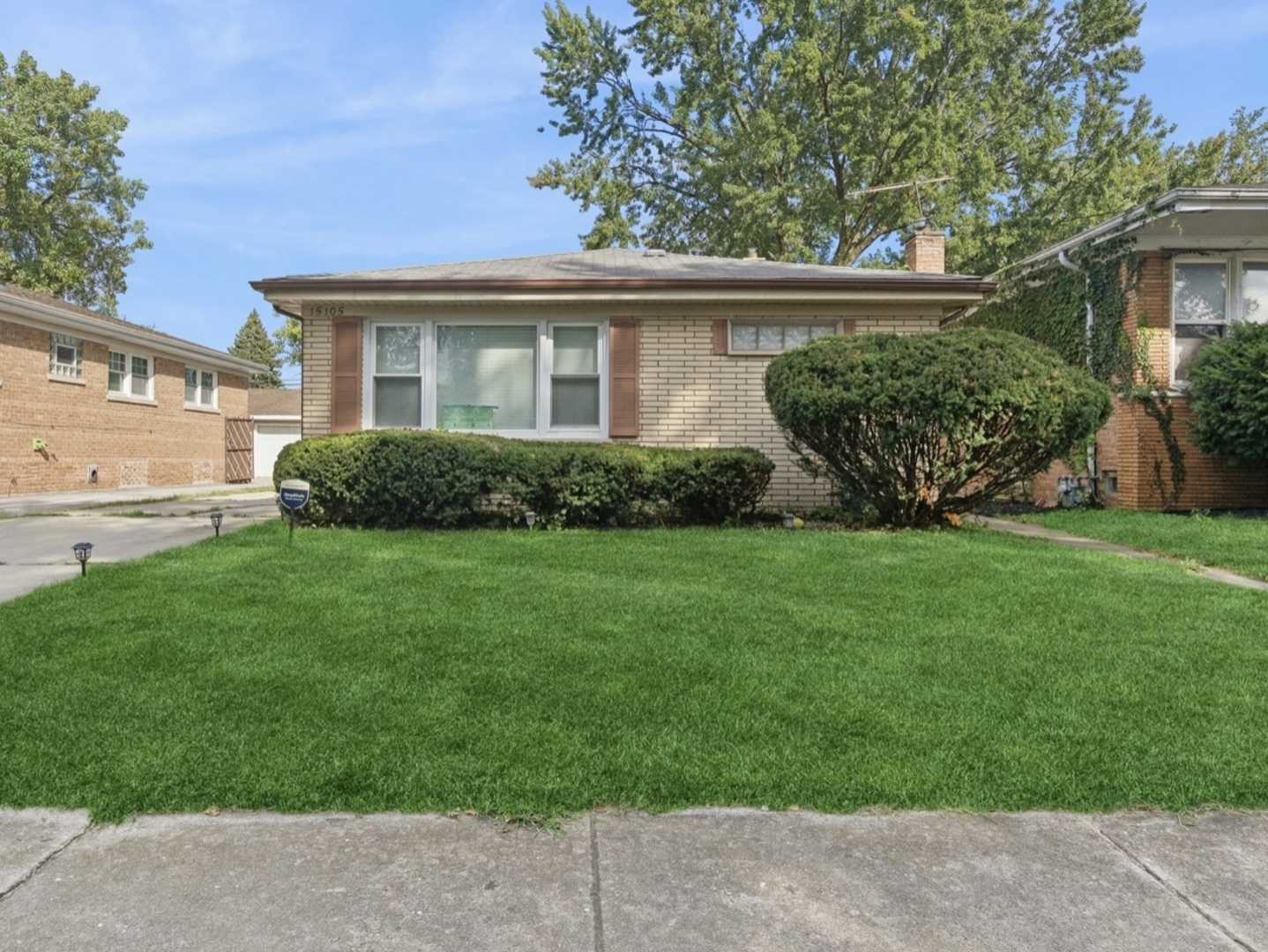 15105 Irving Avenue Property Photo 1