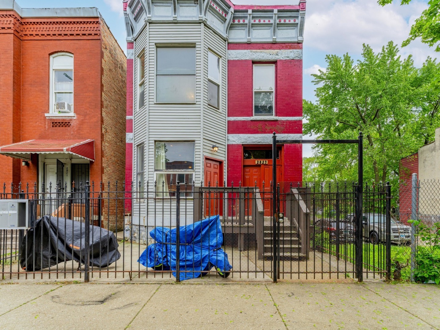 2823 W Flournoy Street Property Photo 1