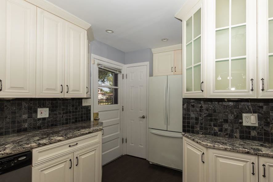 5940 W 88th Place Property Photo 11