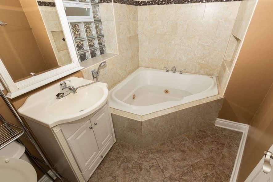 5940 W 88th Place Property Photo 21