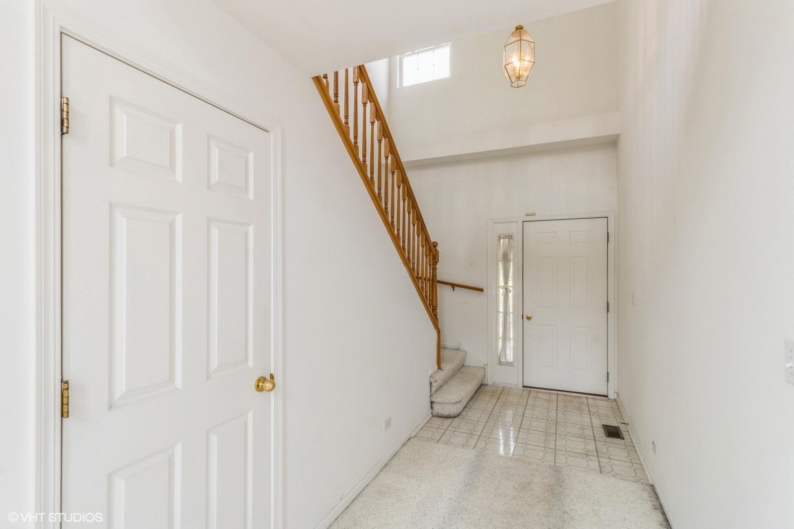 367 S Crown Court Property Photo 5
