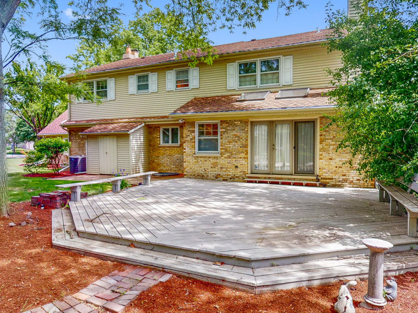 140 N Quincy Street Property Photo 2
