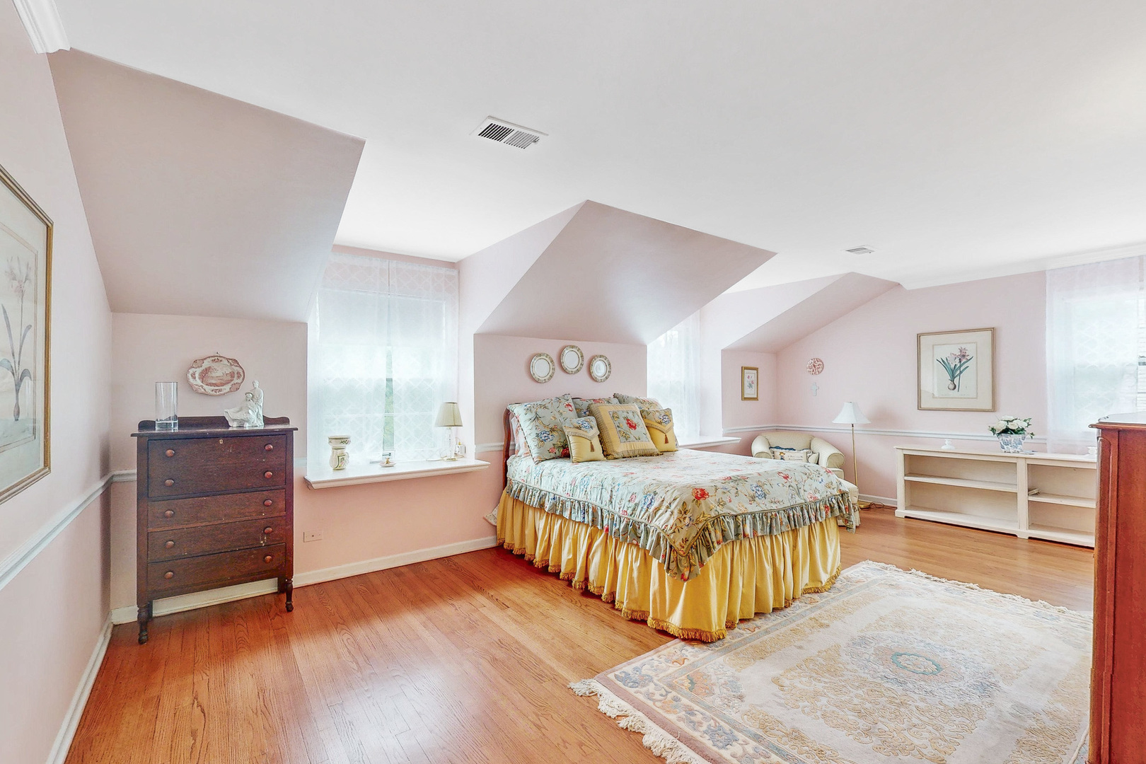 140 N Quincy Street Property Photo 18