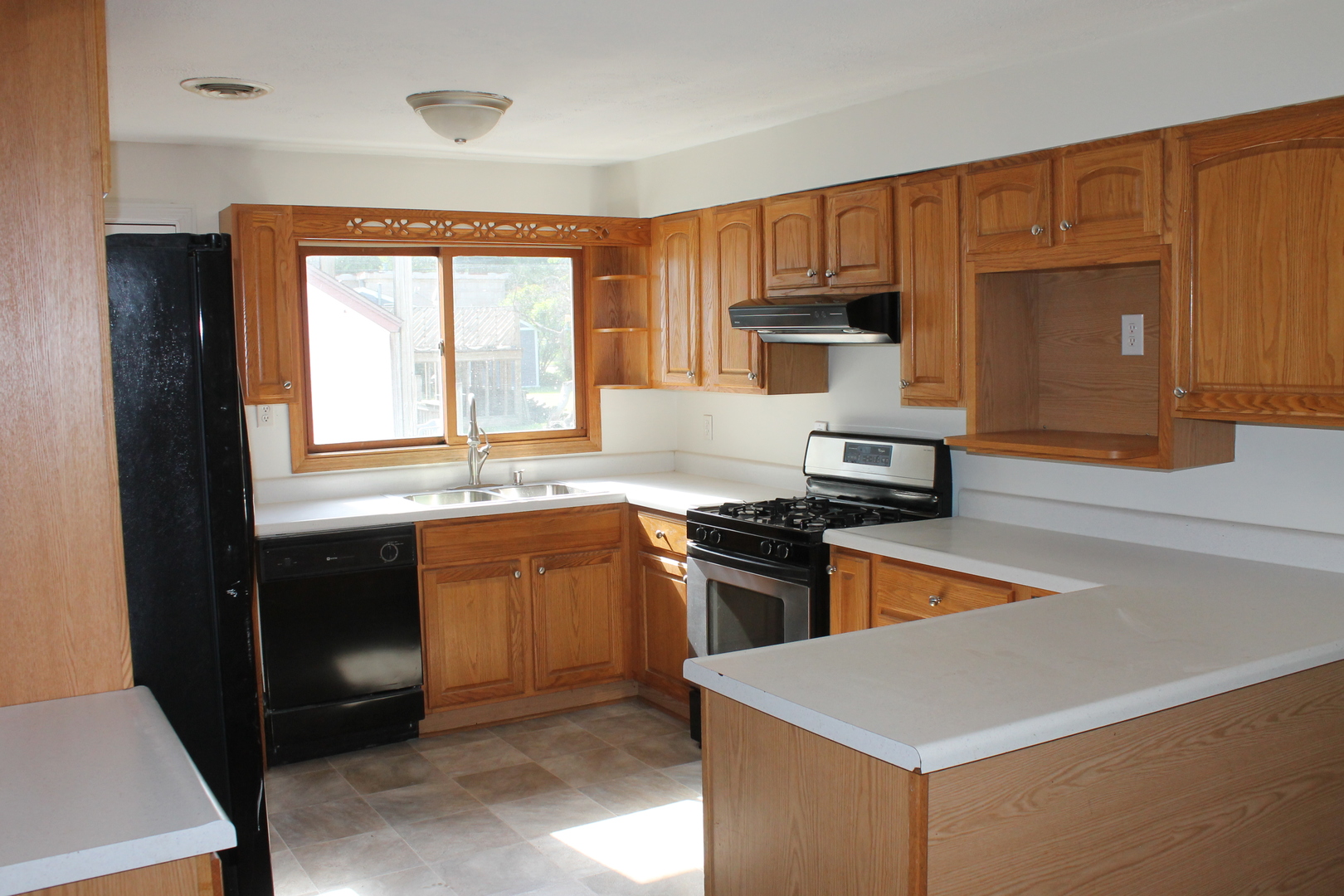 517 Victor Street Property Photo 6