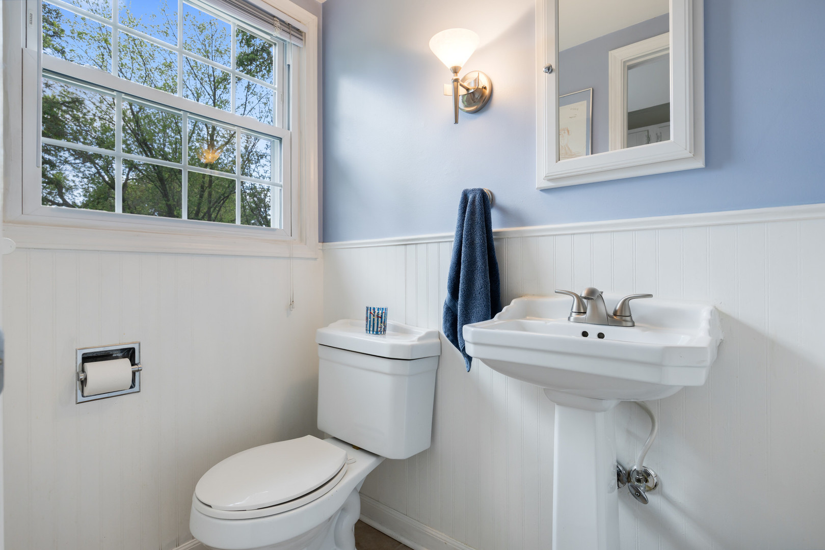 25w303 Gunston Avenue Property Photo 15