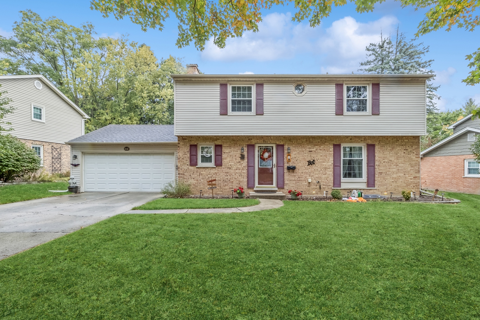 961 N Arrowhead Drive Property Photo 1