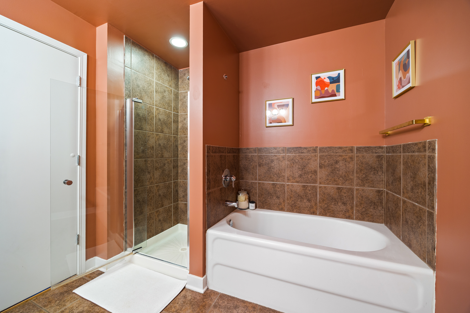 320 E 21st Street 402 Property Photo 25