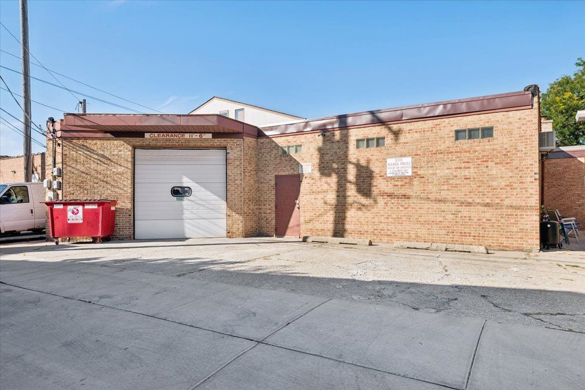 8115 W Grand Avenue Property Photo 14