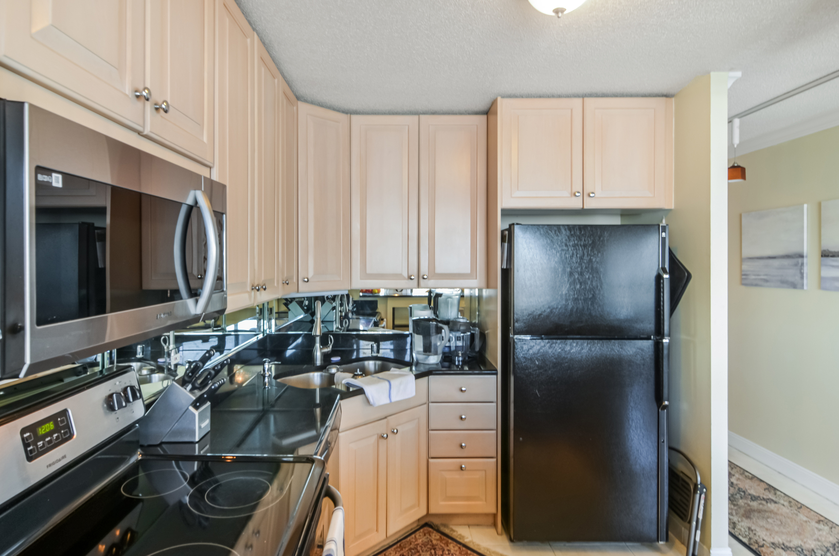 405 N Wabash Avenue 3403 Property Photo 9