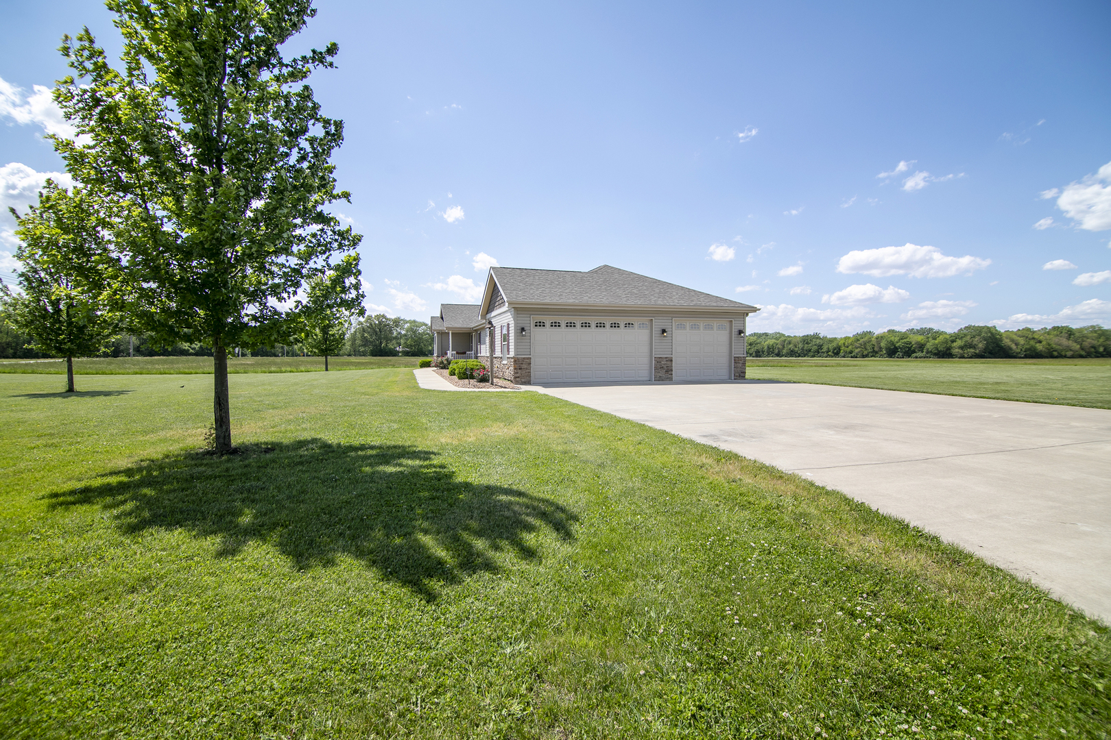2609 E 1500s Road Property Photo 27