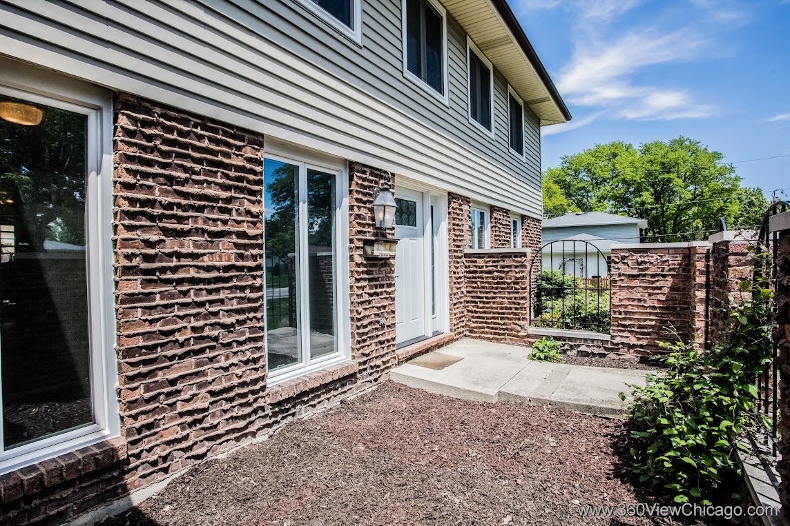 824 62nd Street Property Photo 2