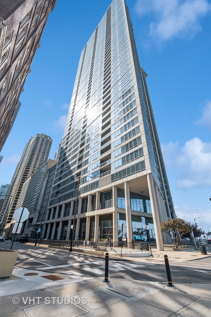 600 N Lake Shore Drive 3411 Property Photo 1