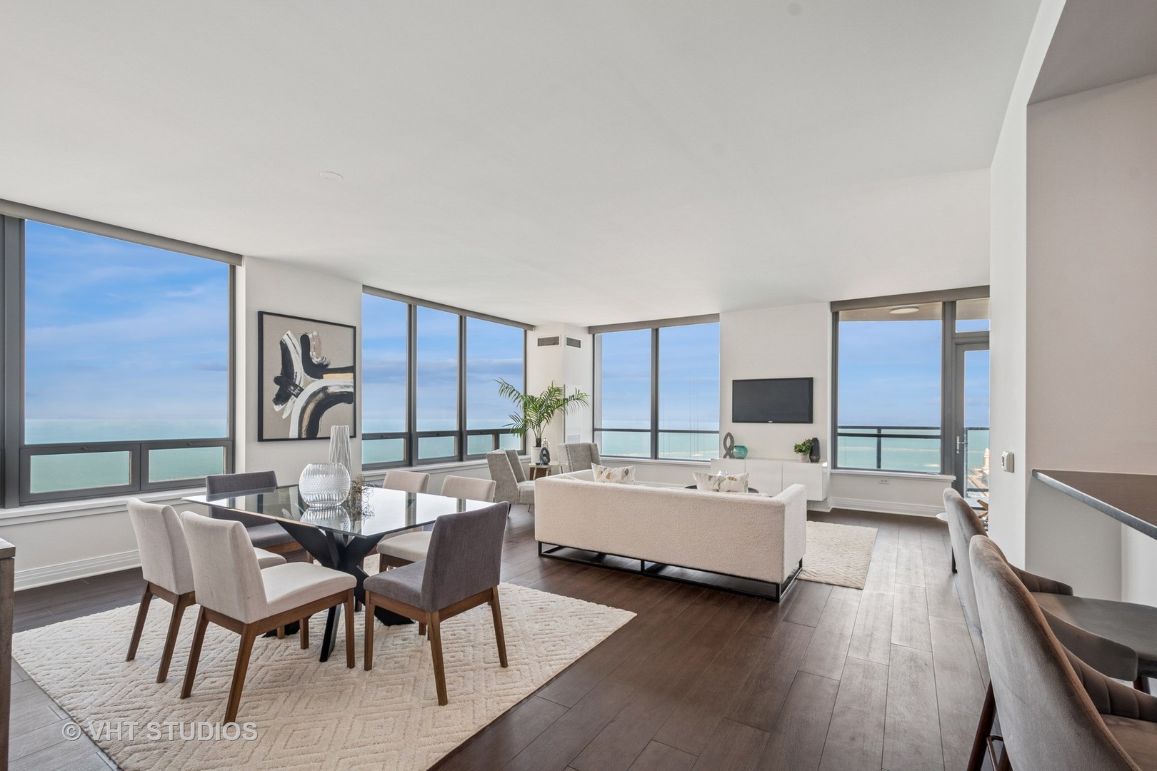 600 N Lake Shore Drive 3411 Property Photo 2